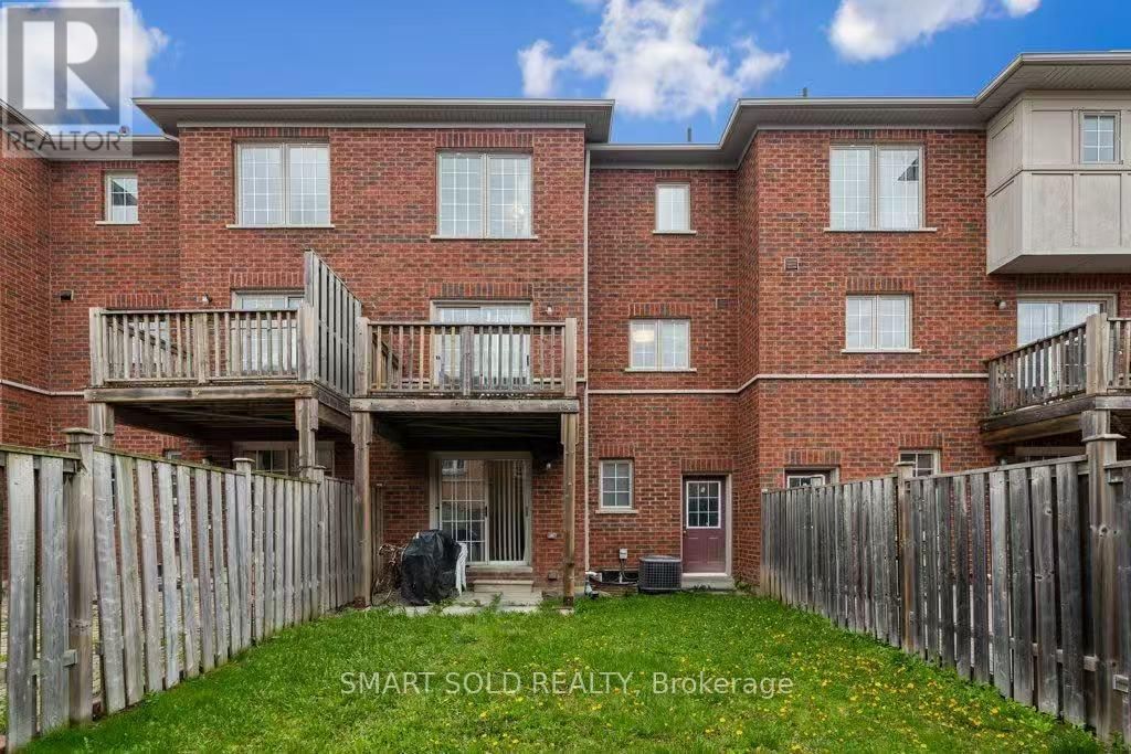 128 HILLWOOD STREET Image 18