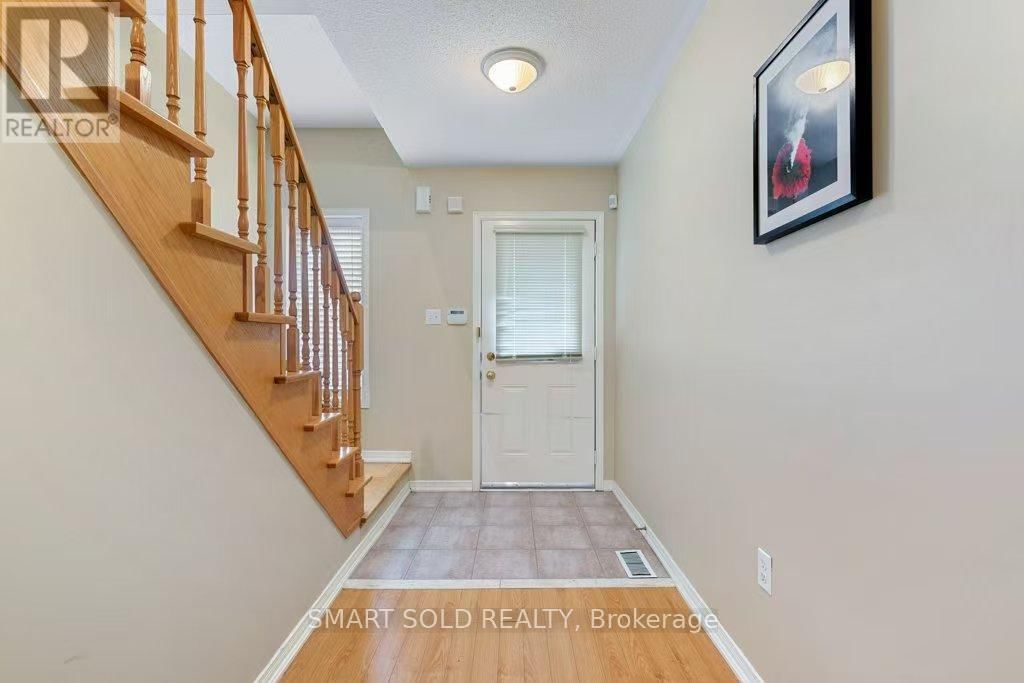 128 HILLWOOD STREET Image 2