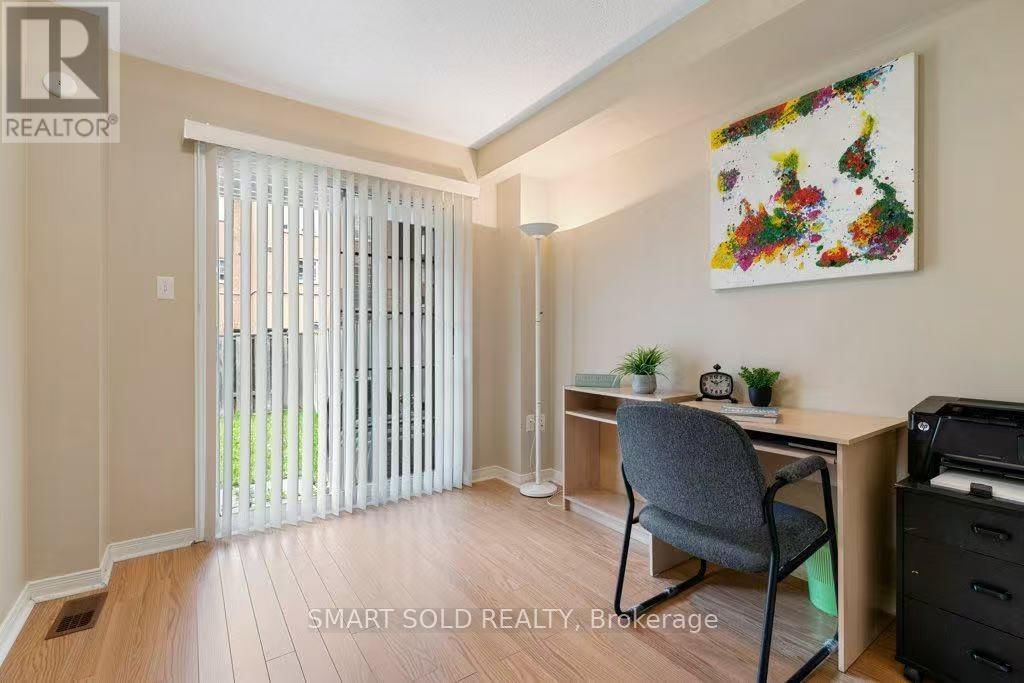 128 HILLWOOD STREET Image 3