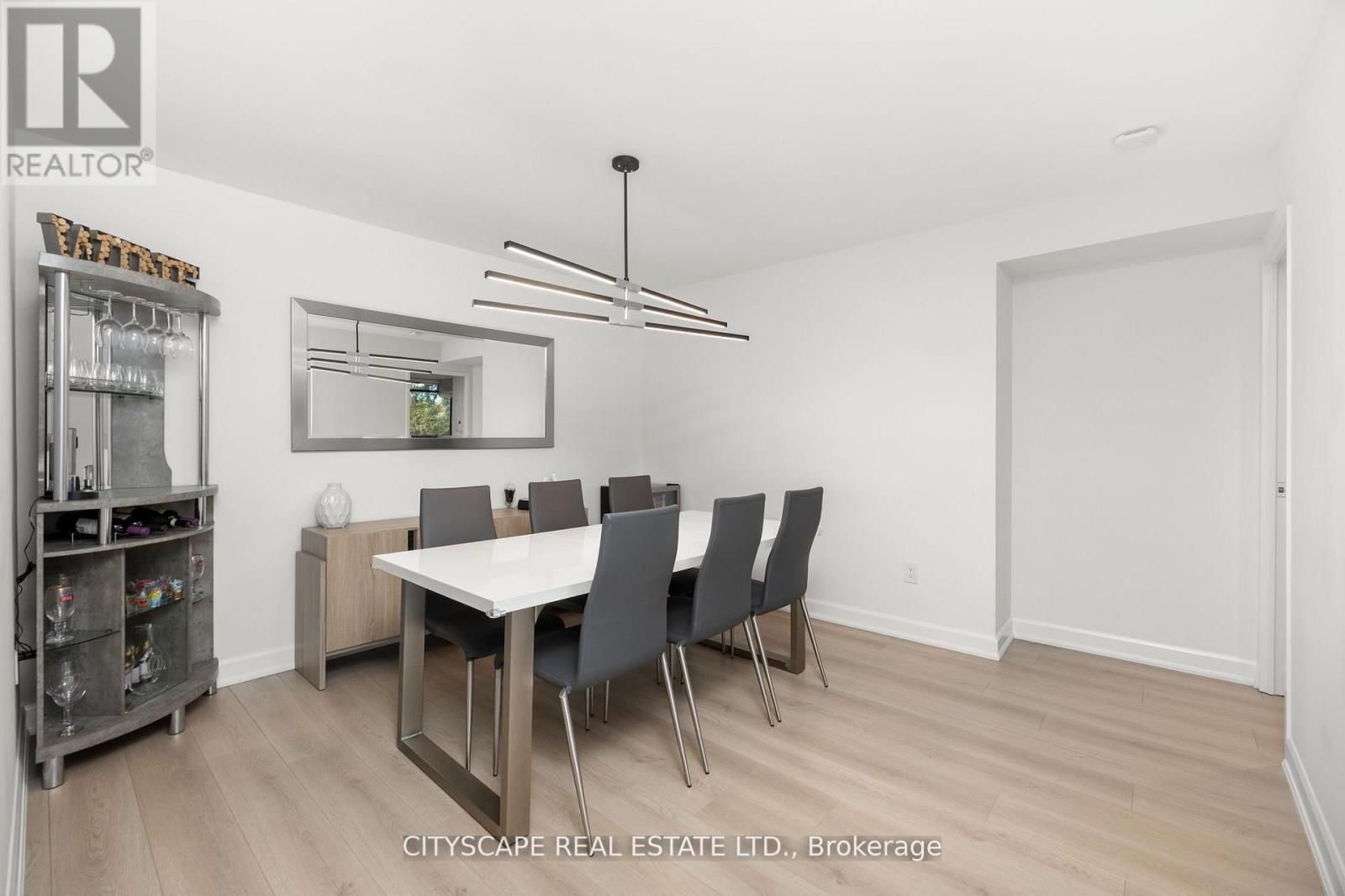 209 - 7460 BATHURST STREET Image 10