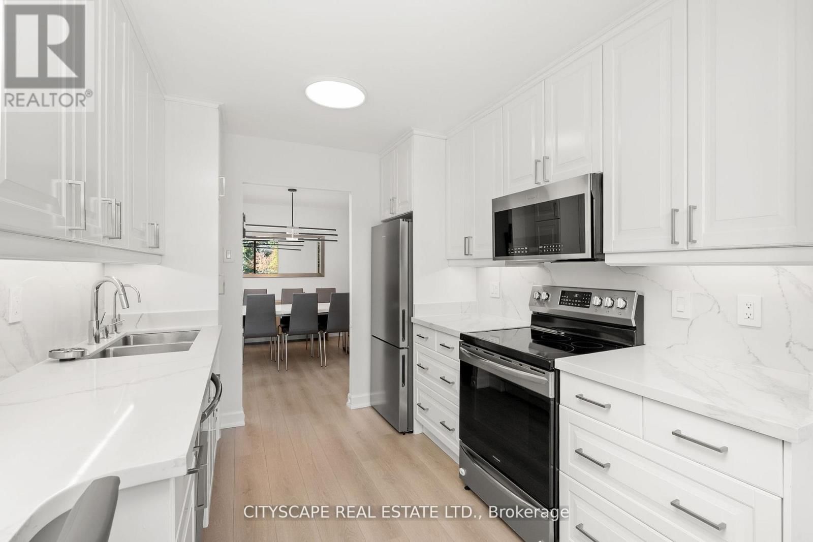 209 - 7460 BATHURST STREET Image 15