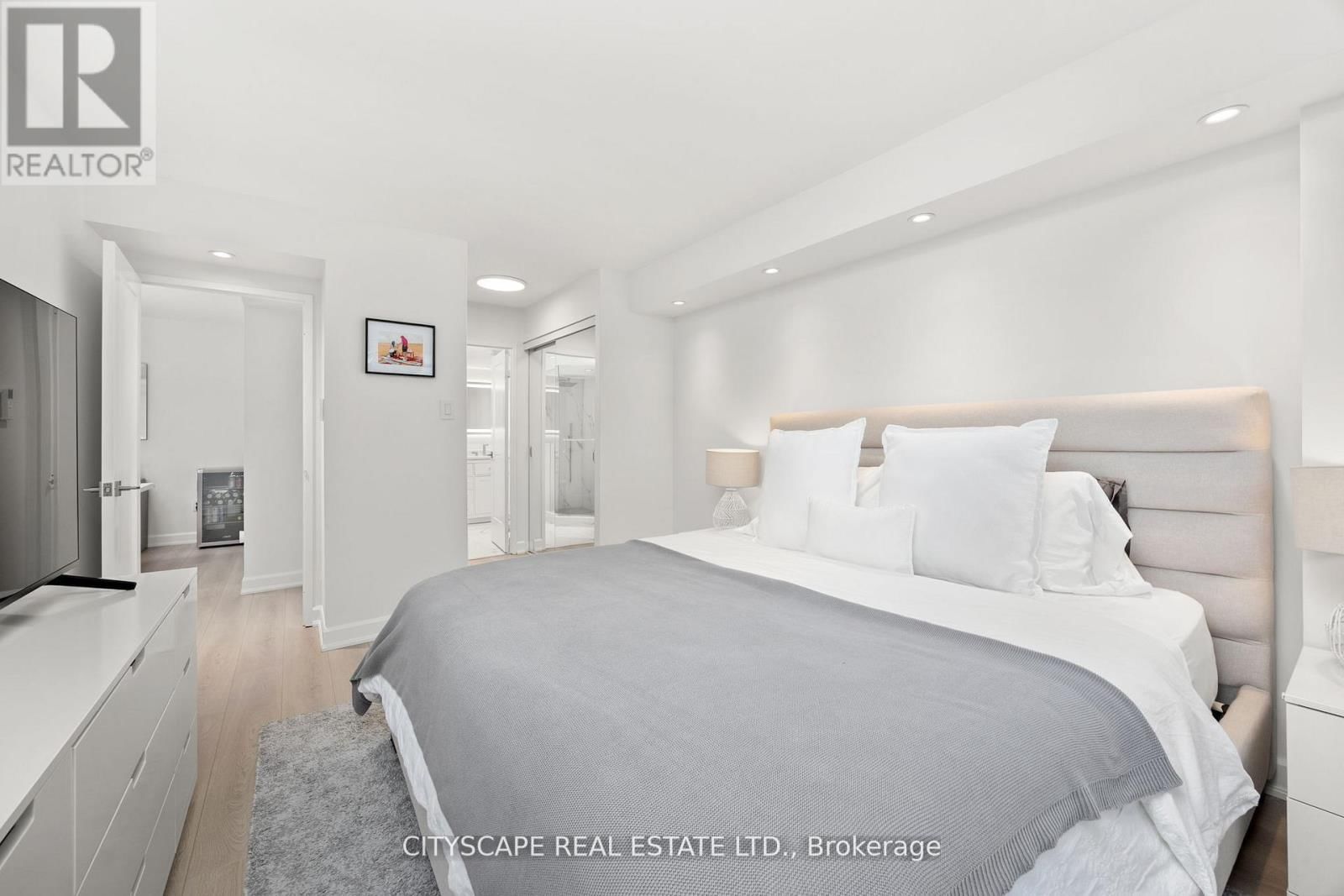 209 - 7460 BATHURST STREET Image 18