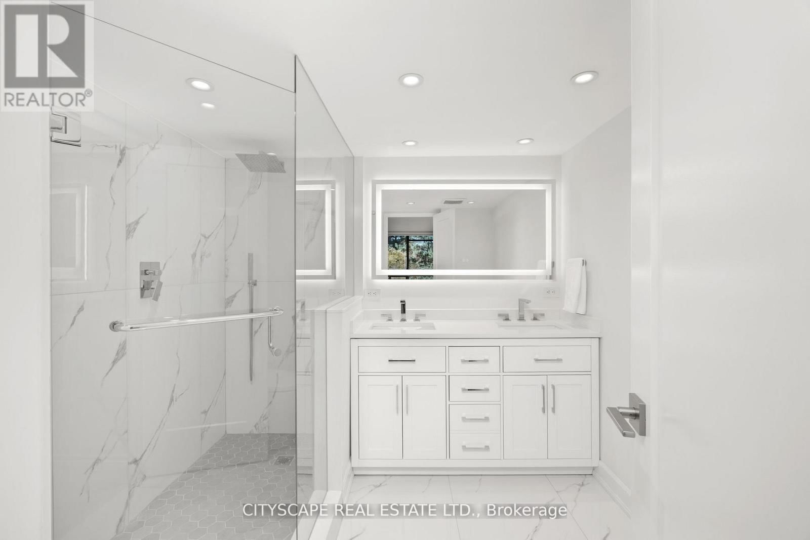 209 - 7460 BATHURST STREET Image 20