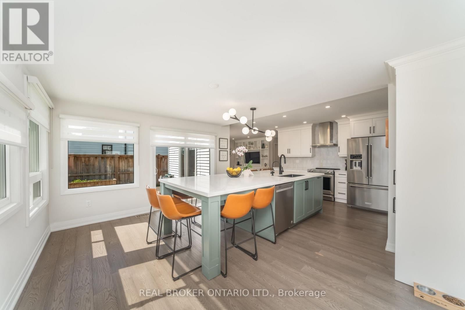 1879 ASHWOOD AVENUE Image 11