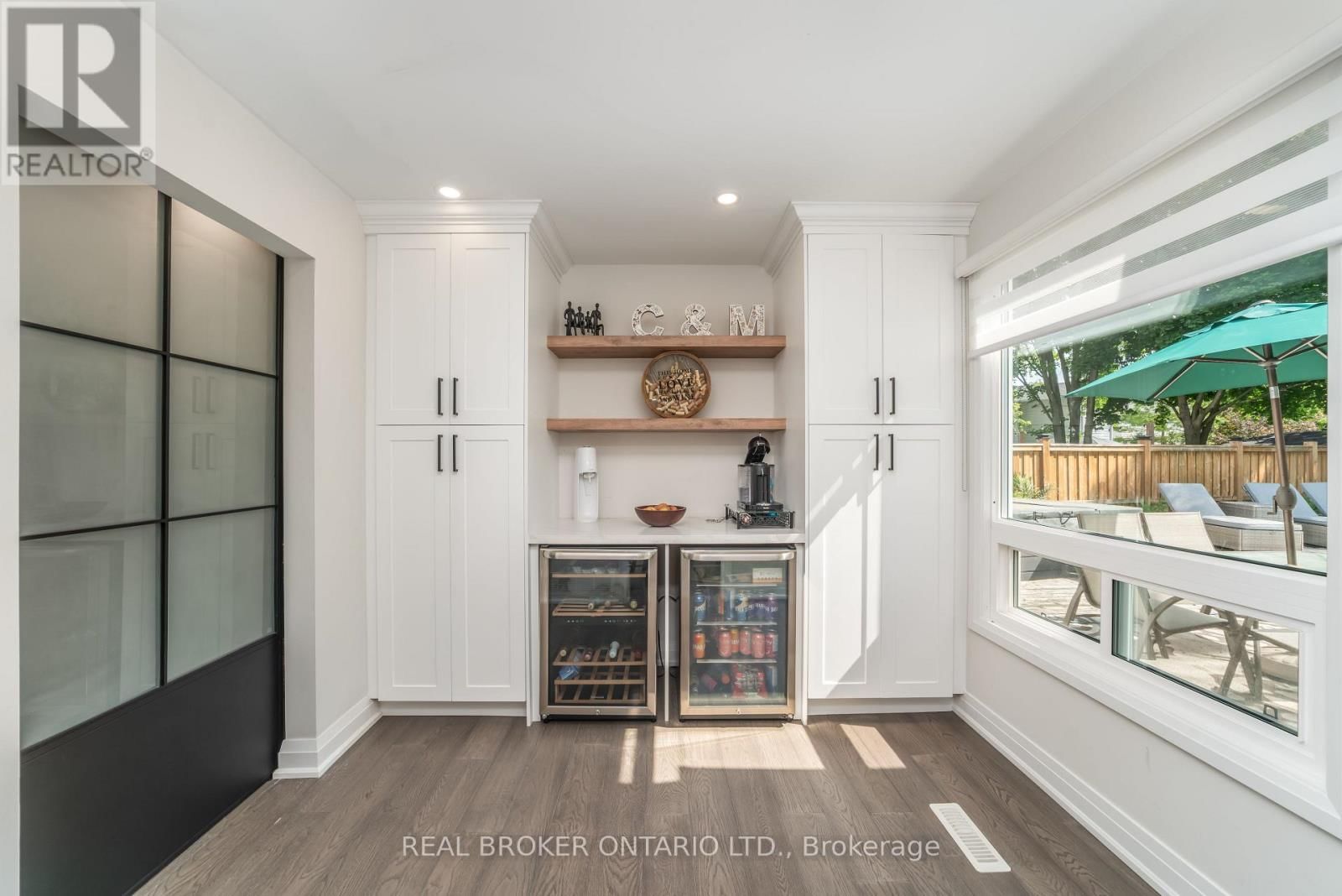 1879 ASHWOOD AVENUE Image 14