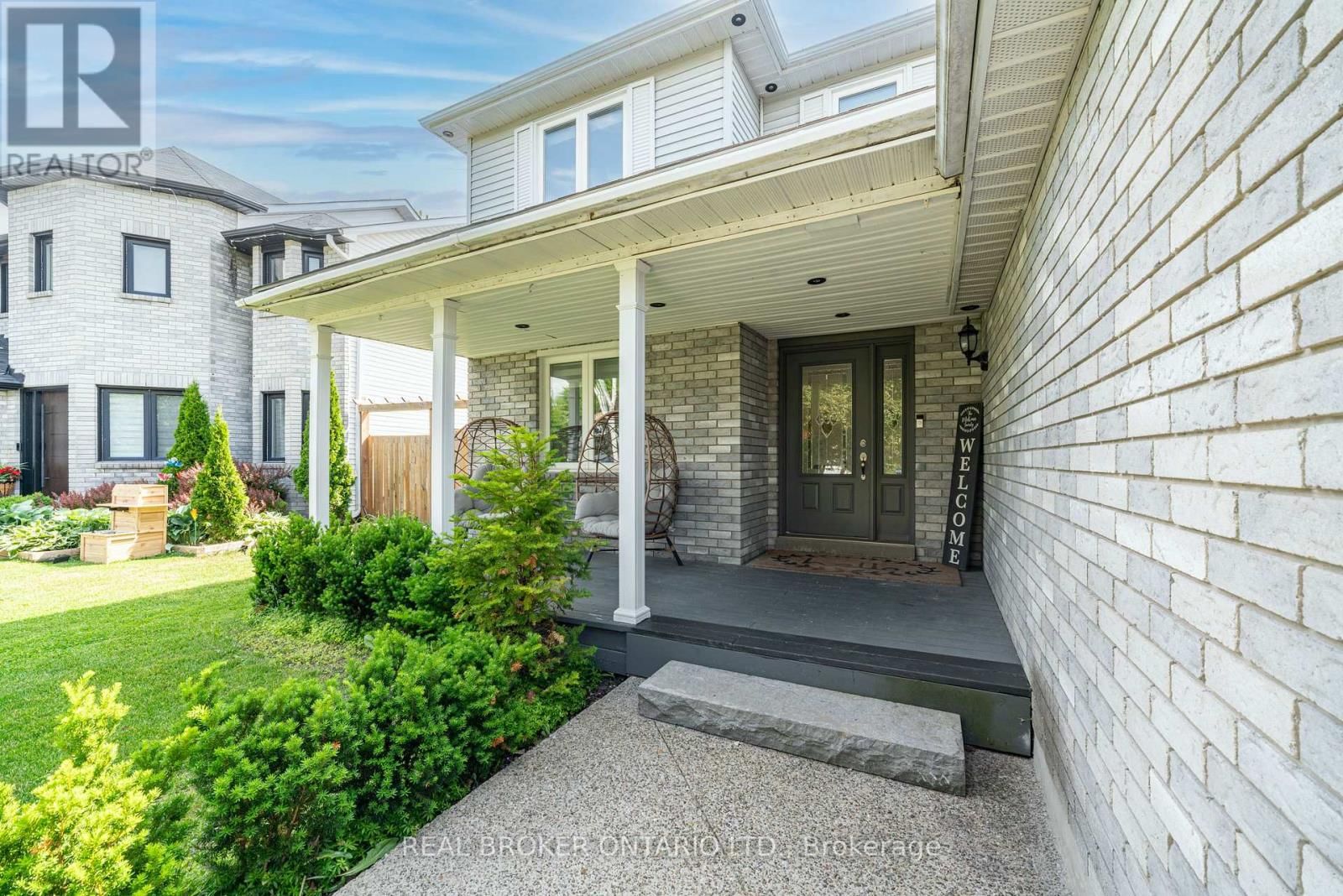 1879 ASHWOOD AVENUE Image 2