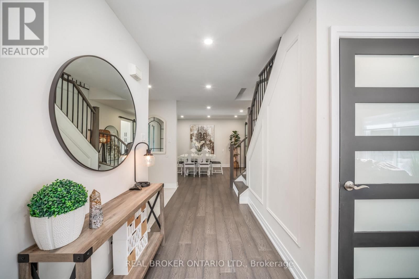 1879 ASHWOOD AVENUE Image 25