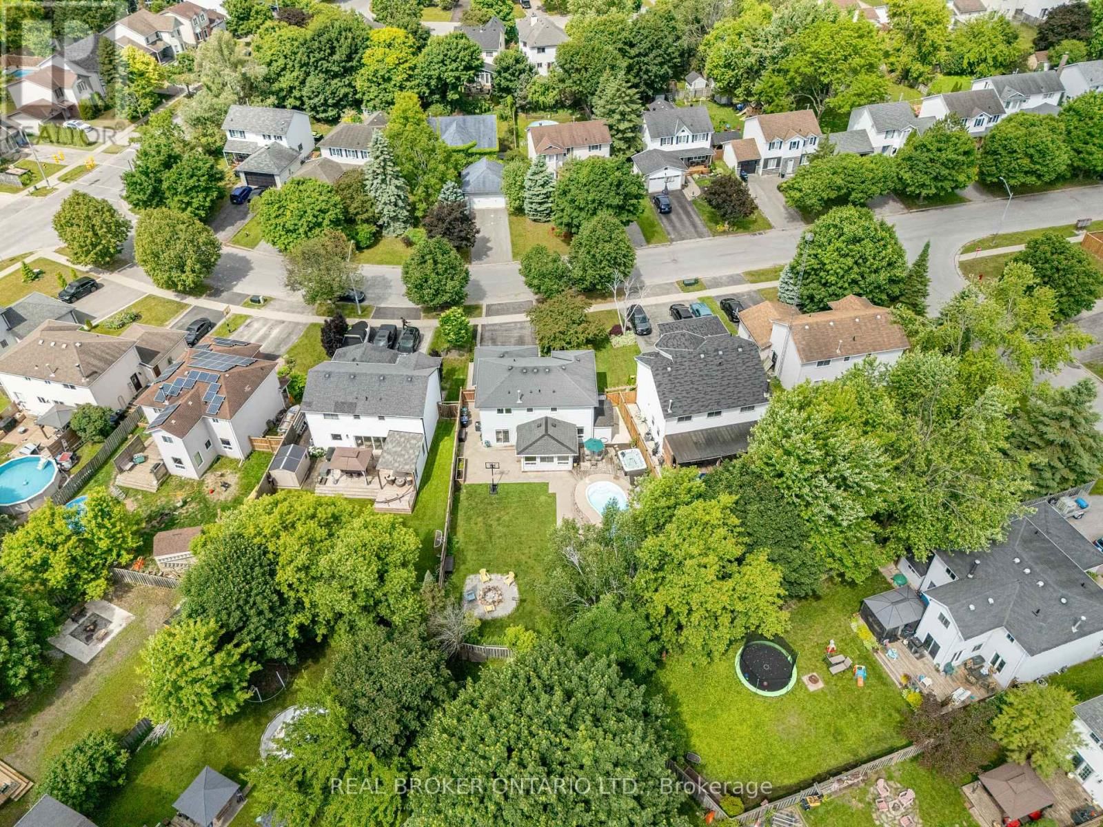 1879 ASHWOOD AVENUE Image 41