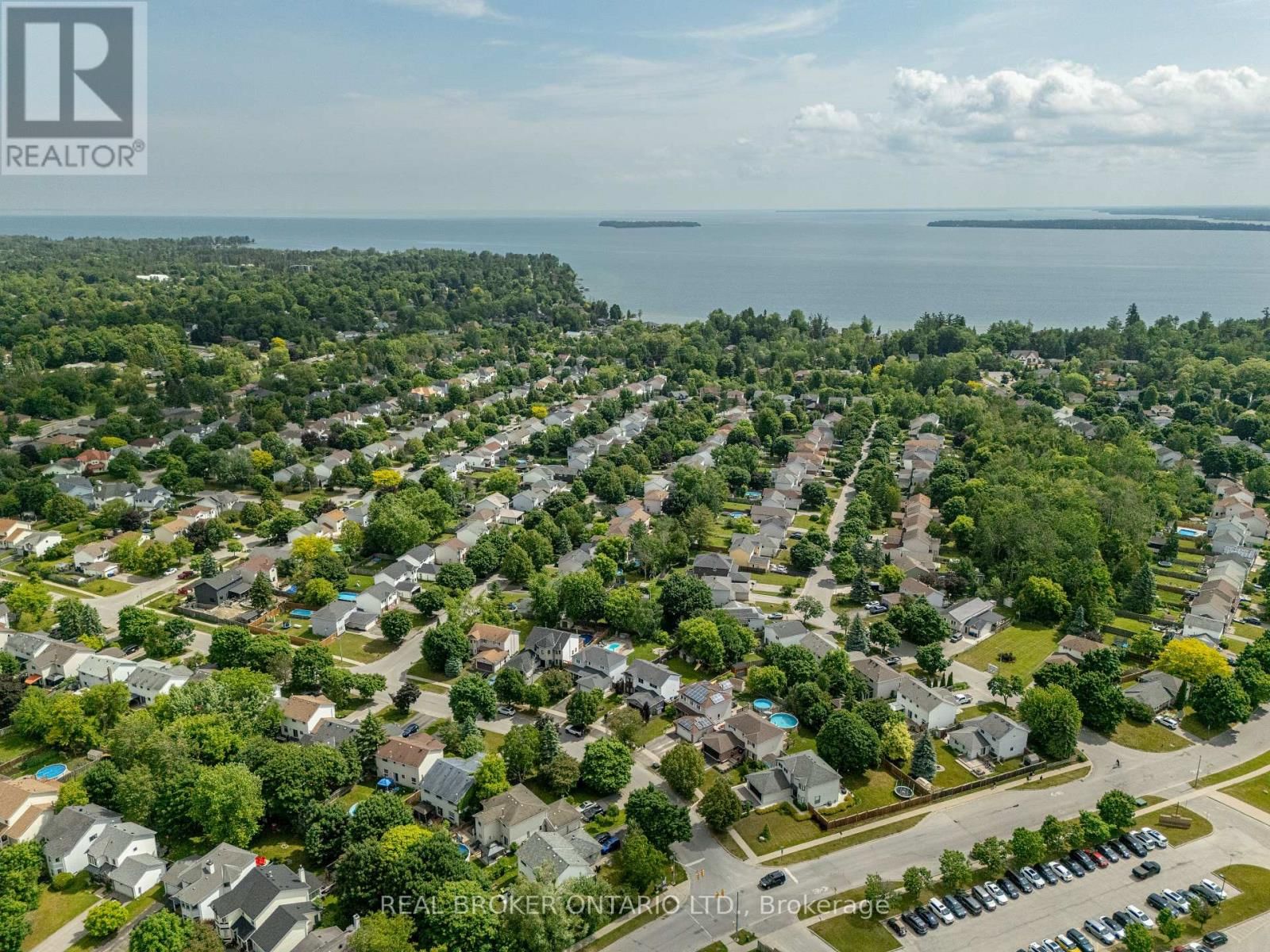 1879 ASHWOOD AVENUE Image 42