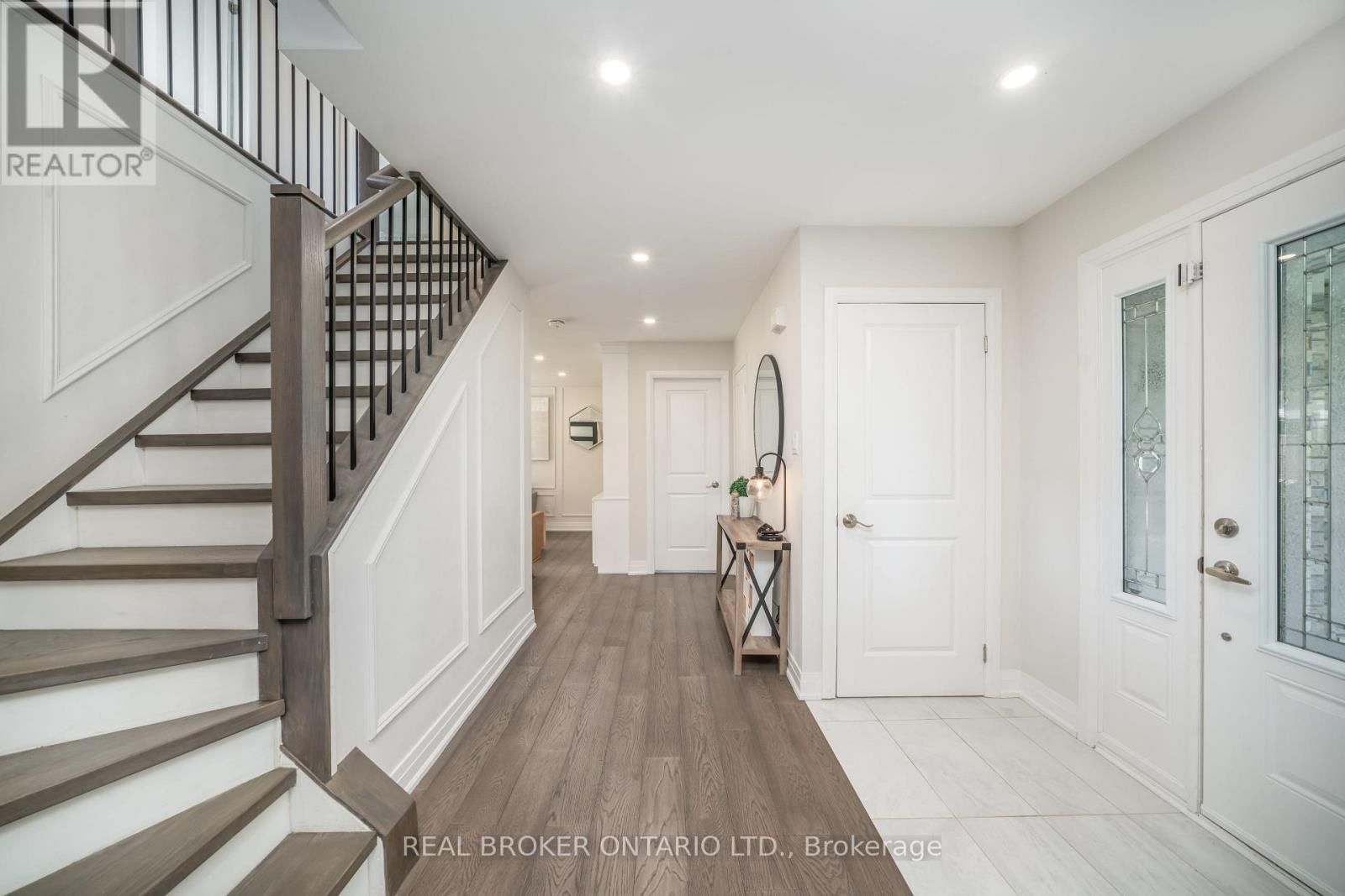 1879 ASHWOOD AVENUE Image 5