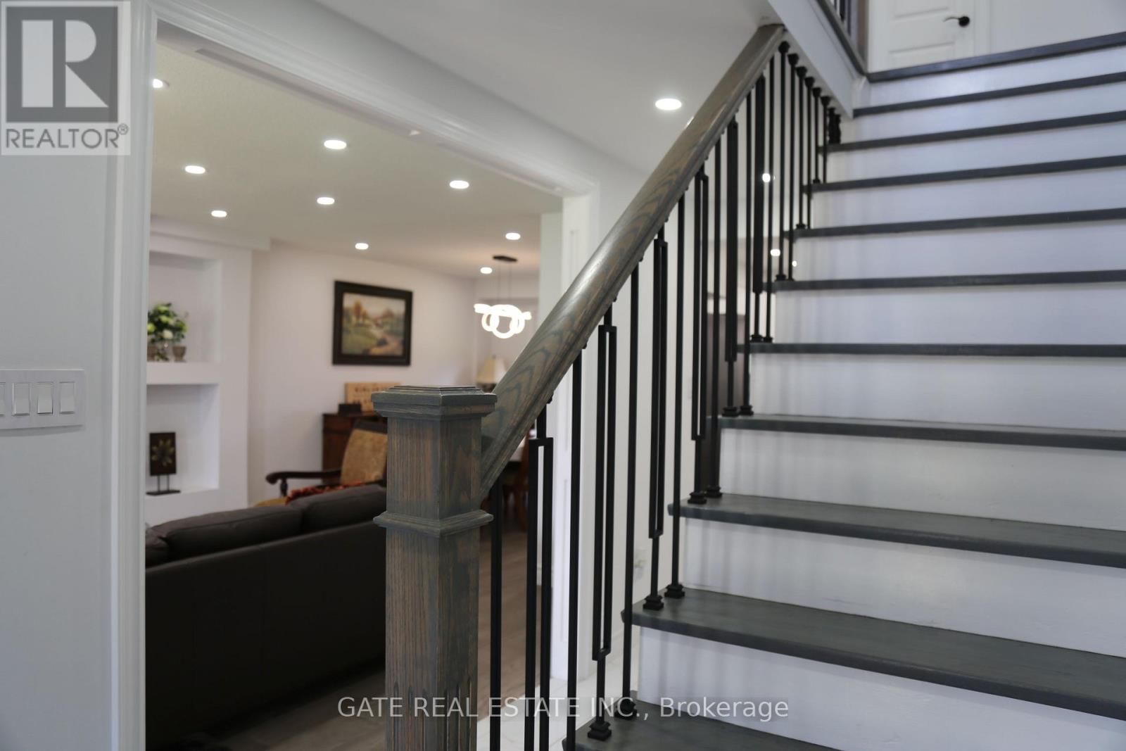 10 THORNY BRAE DRIVE Image 11