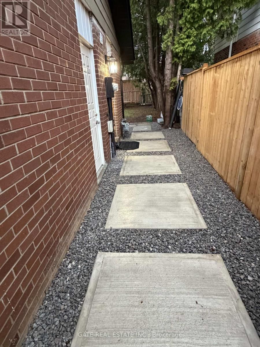 10 THORNY BRAE DRIVE Image 35