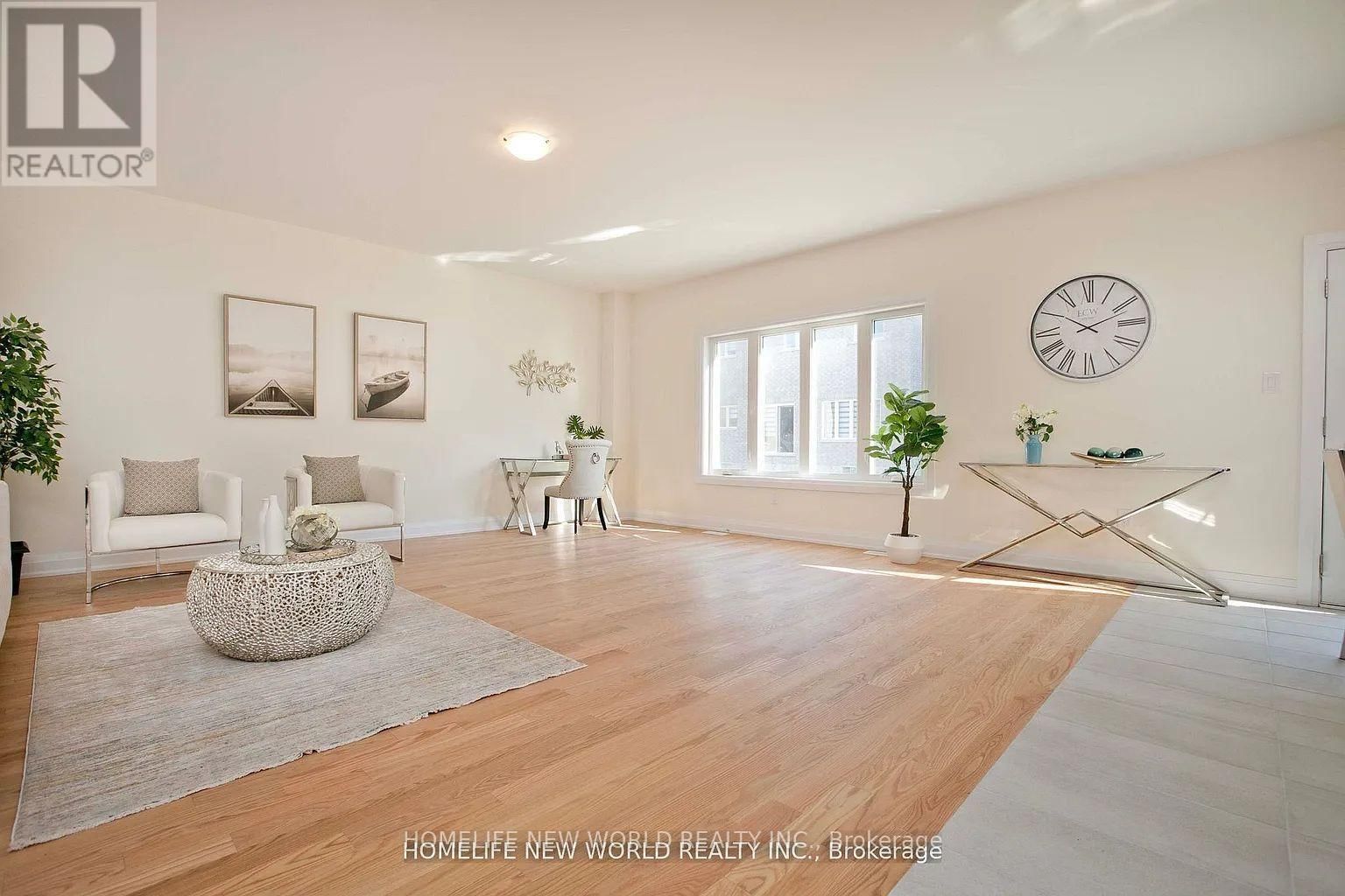 240 SEGUIN STREET NORTH Image 11