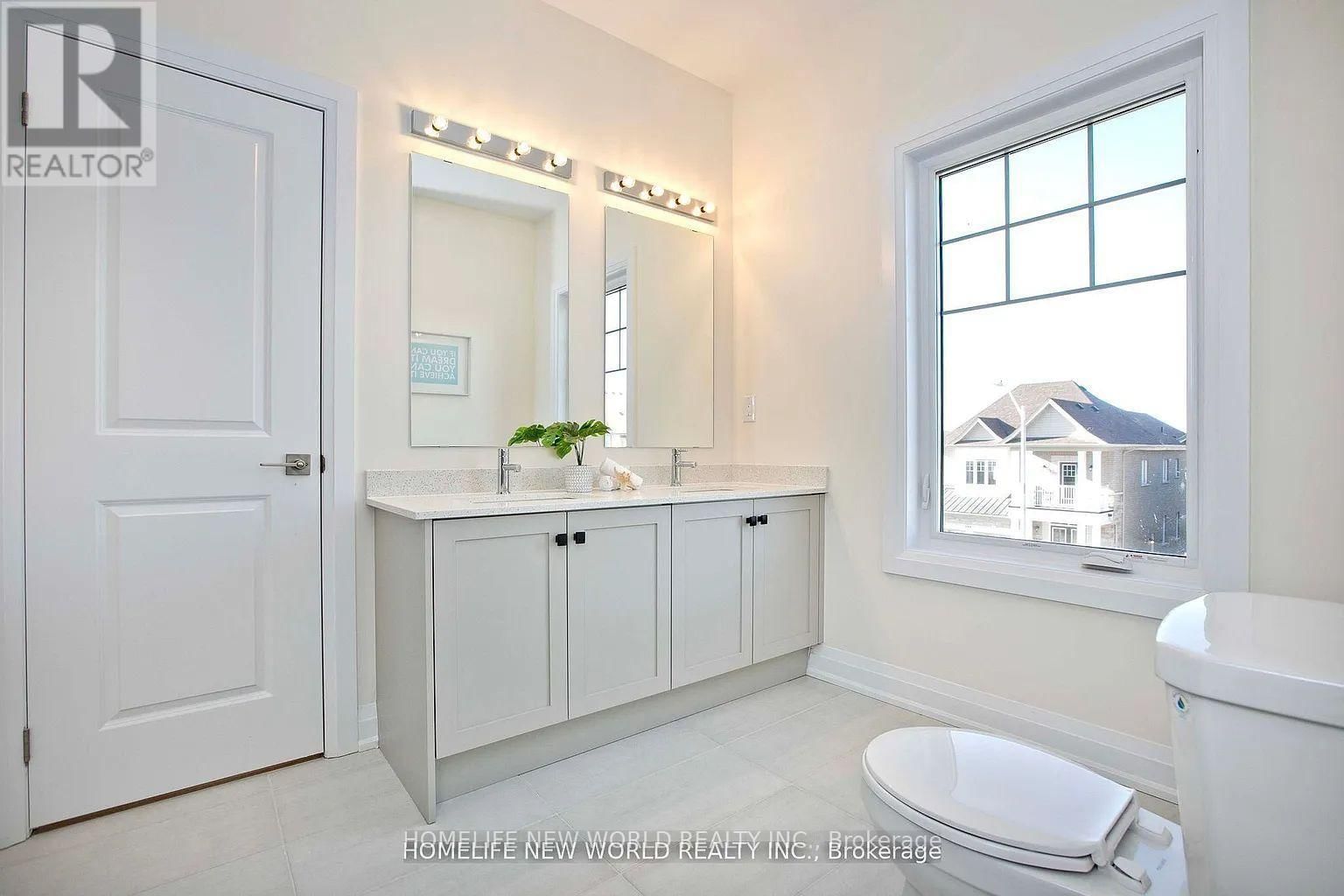 240 SEGUIN STREET NORTH Image 13