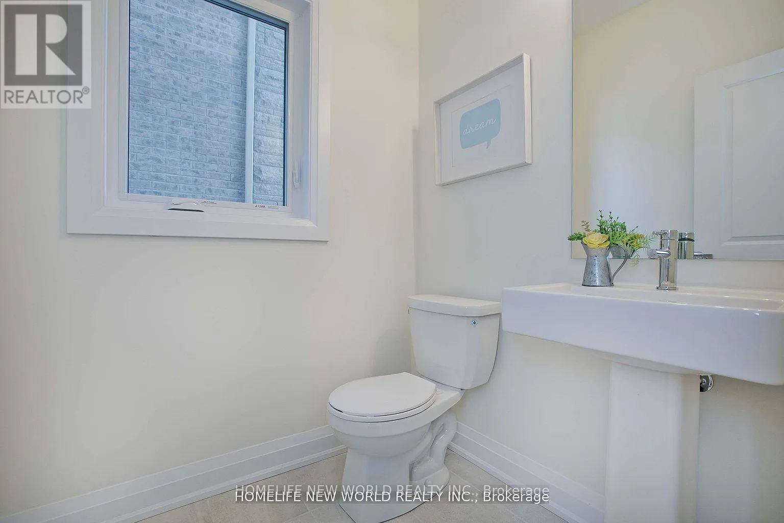 240 SEGUIN STREET NORTH Image 15