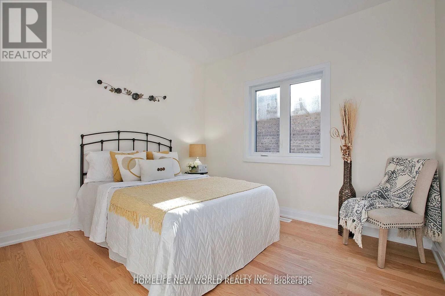 240 SEGUIN STREET NORTH Image 17