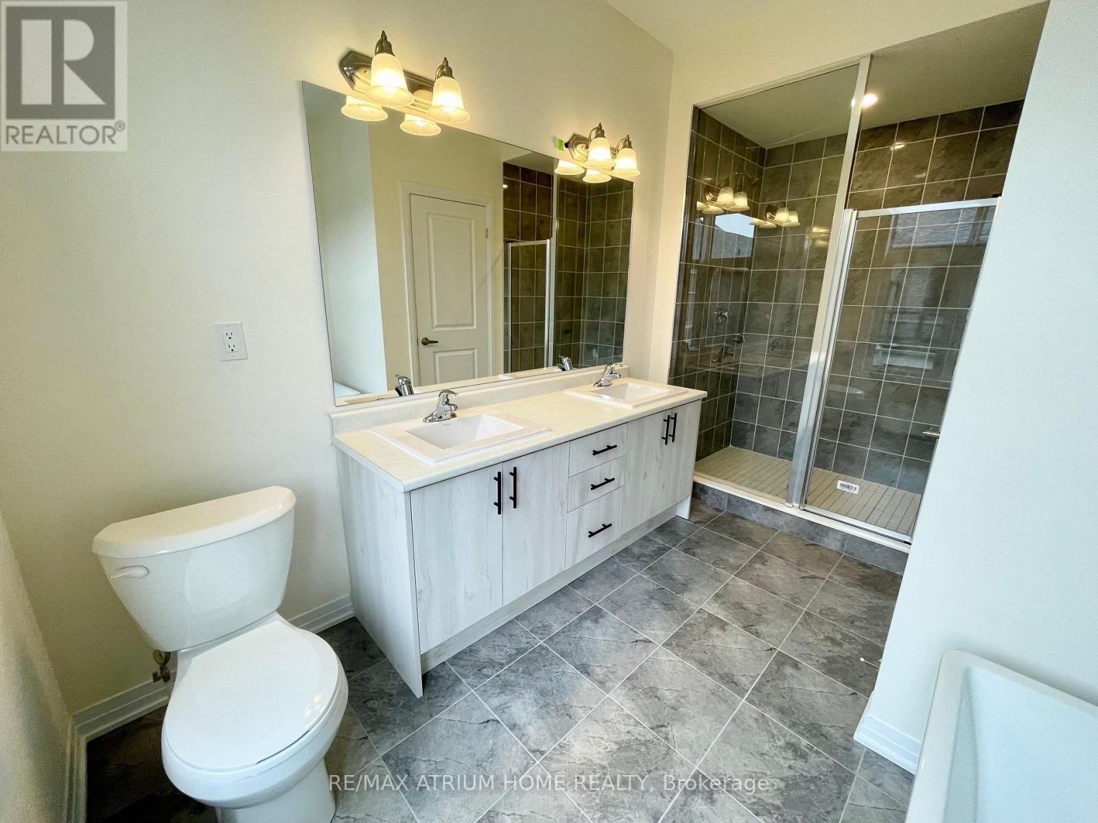 22 KAHSHE LANE Image 17