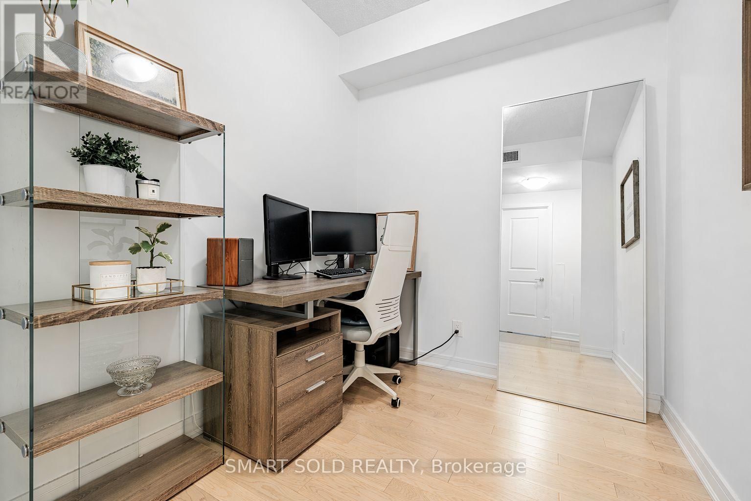 SE403 - 9199 YONGE STREET Image 12