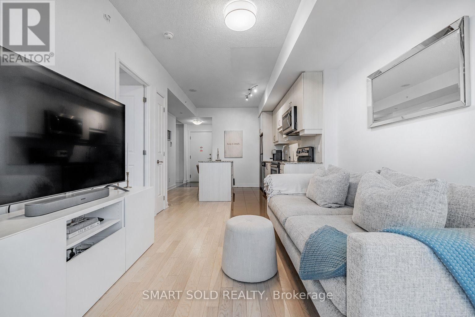 SE403 - 9199 YONGE STREET Image 5