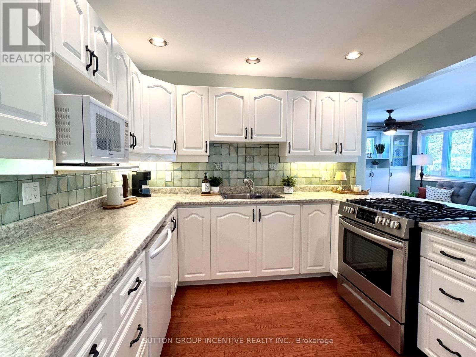 3 MELODY LANE Image 11