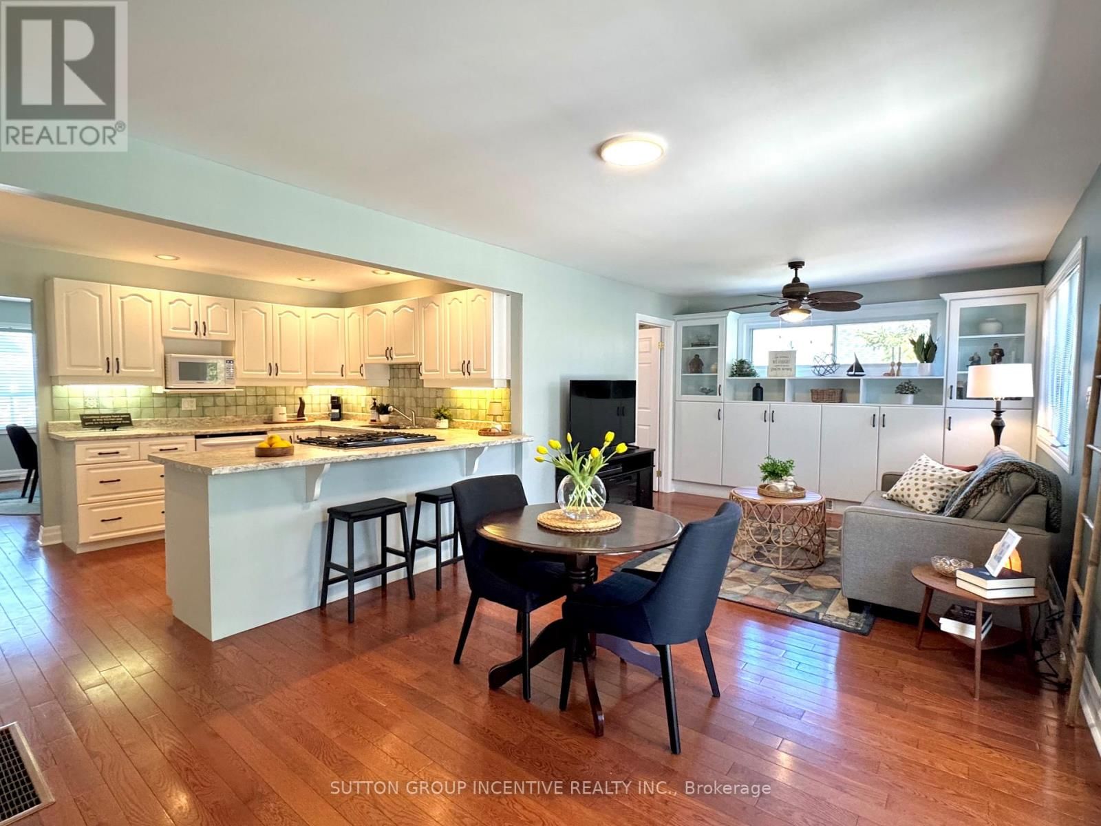 3 MELODY LANE Image 15