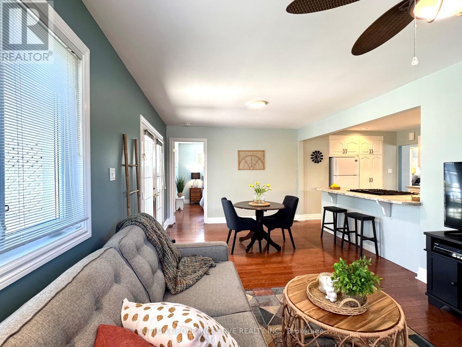 3 MELODY LANE Image 18