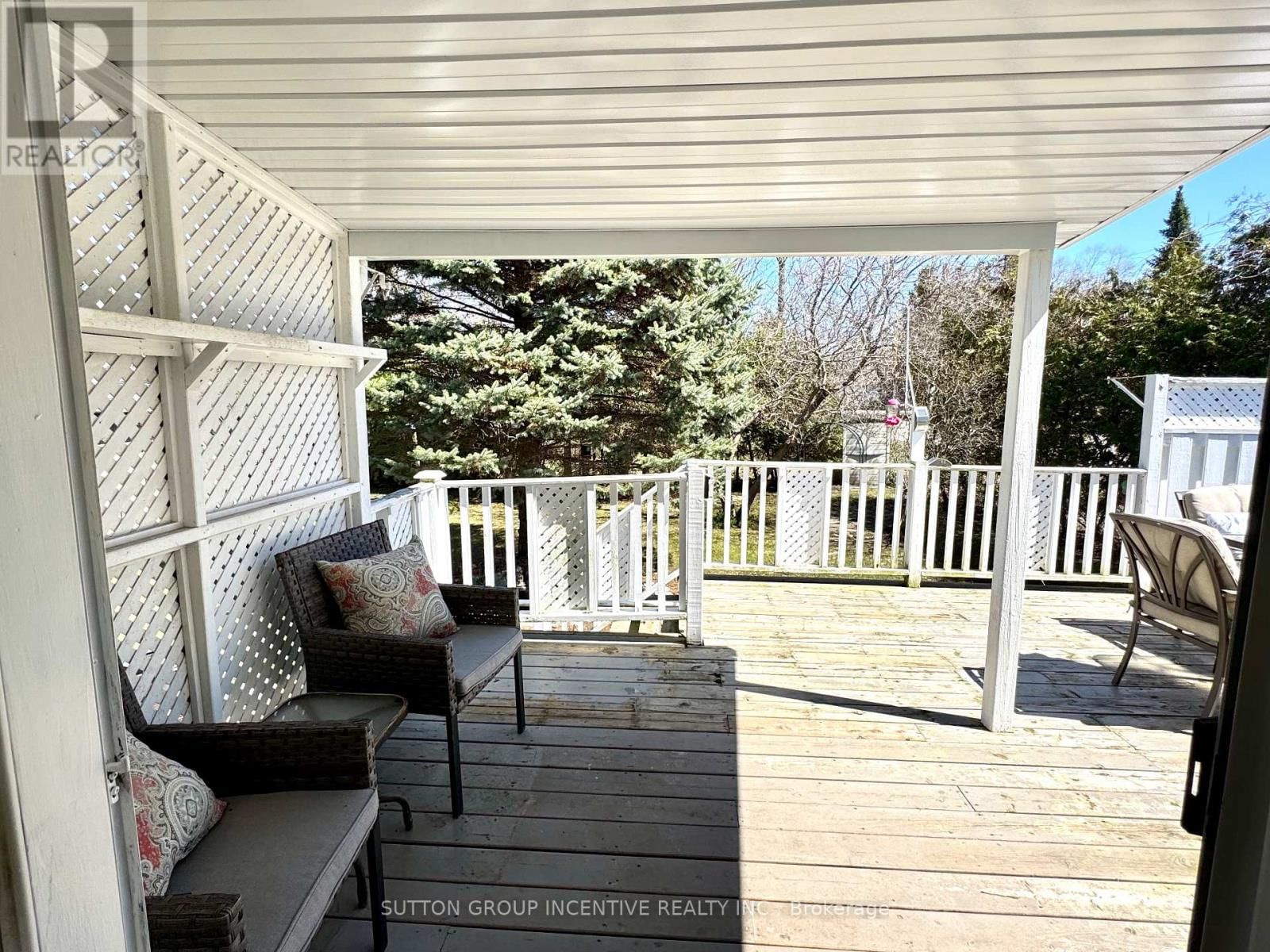 3 MELODY LANE Image 30