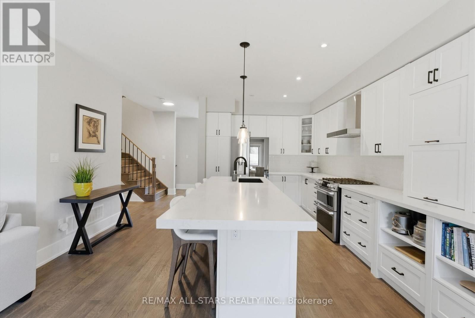 7 GORD MATTHEWS WAY Image 10