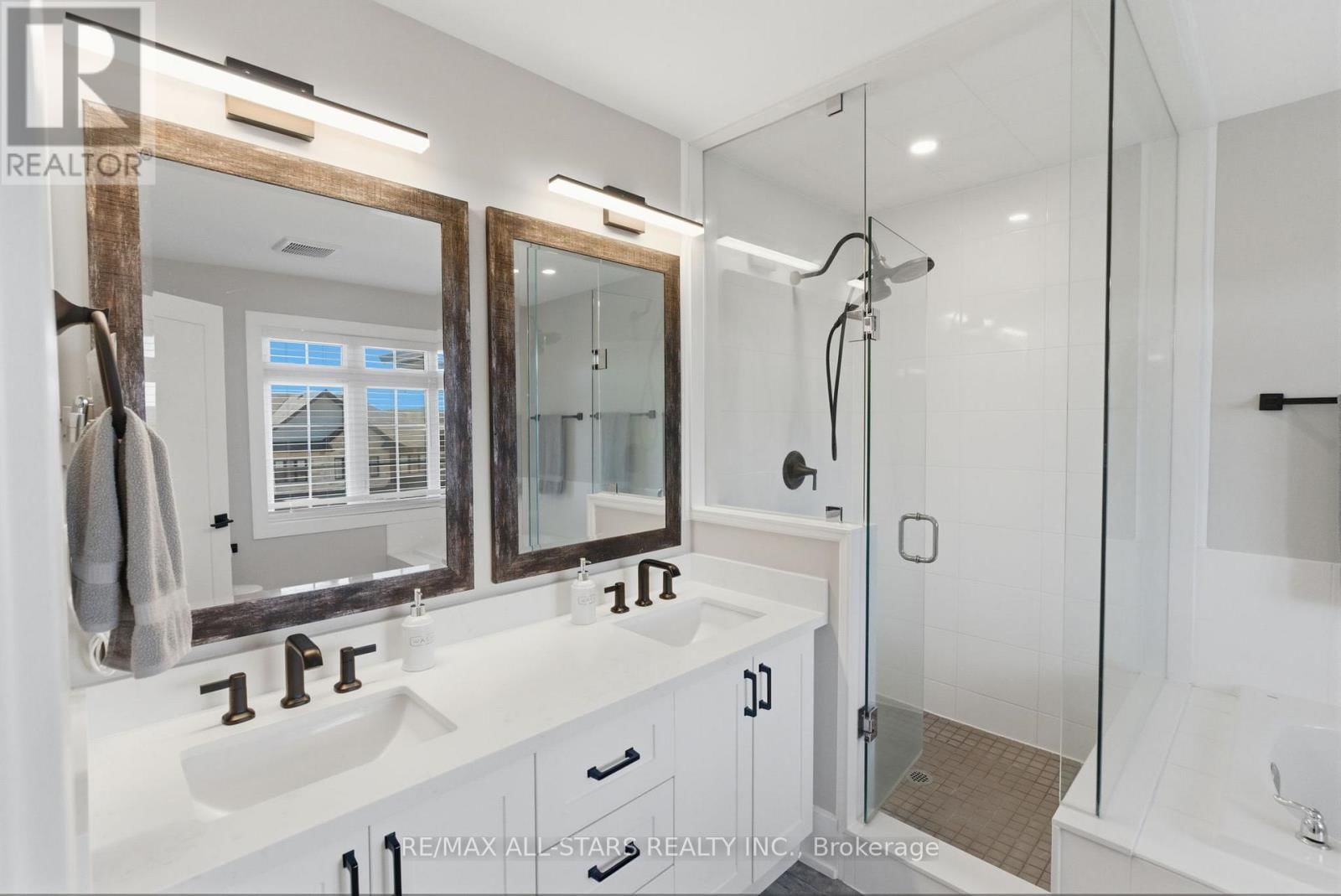 7 GORD MATTHEWS WAY Image 25