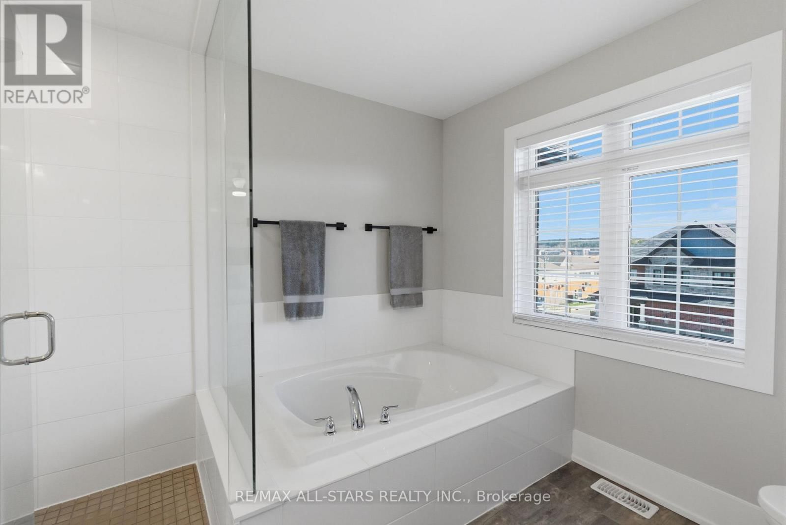 7 GORD MATTHEWS WAY Image 26