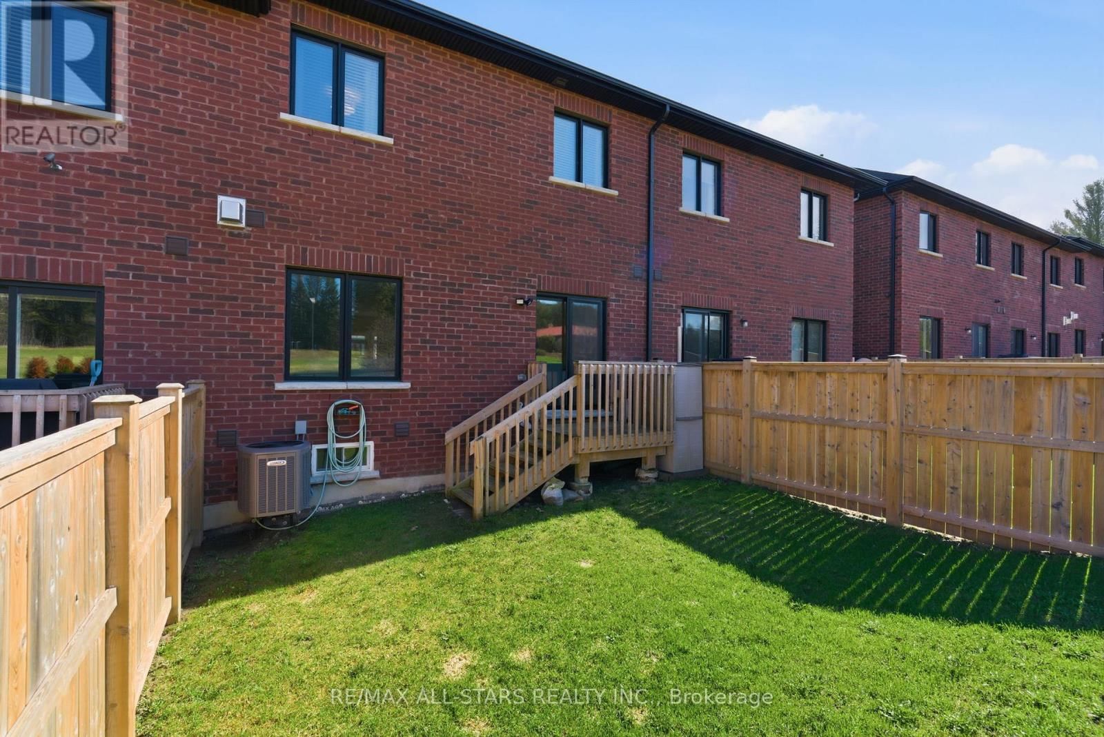 7 GORD MATTHEWS WAY Image 40