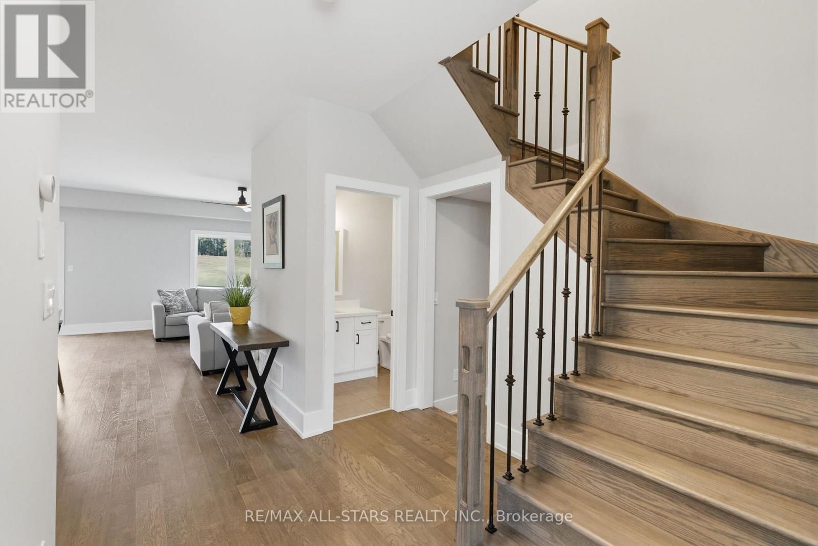 7 GORD MATTHEWS WAY Image 7