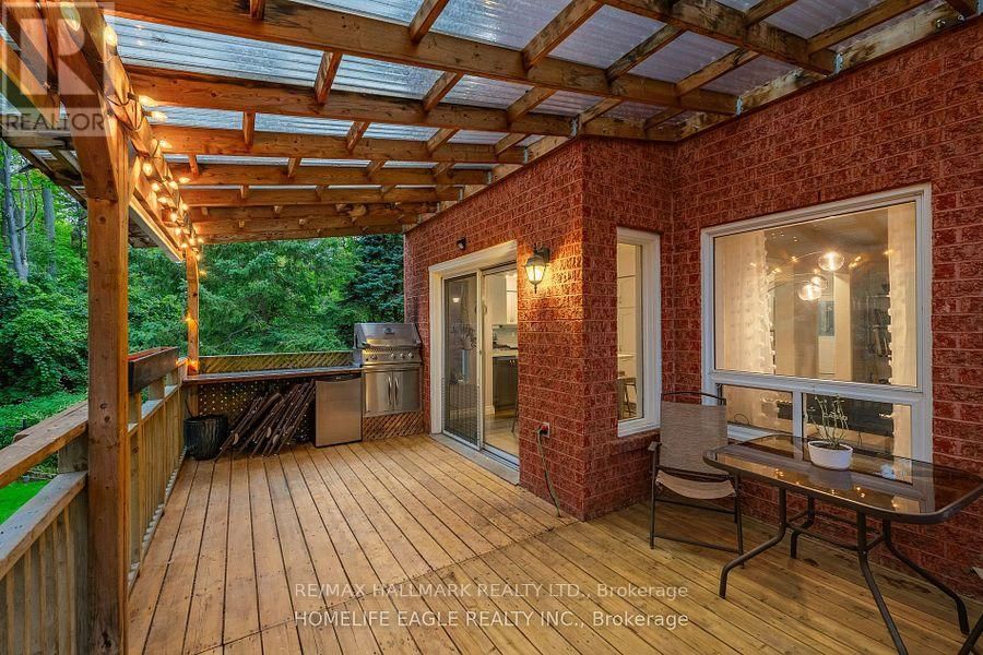 Upper - 410 CLEARMEADOW BOULEVARD Image 12