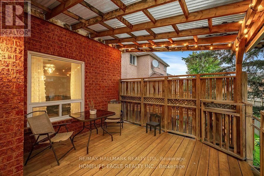 Upper - 410 CLEARMEADOW BOULEVARD Image 13