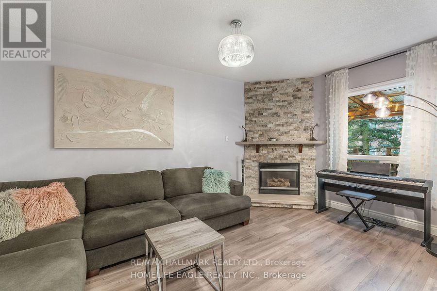 Upper - 410 CLEARMEADOW BOULEVARD Image 15