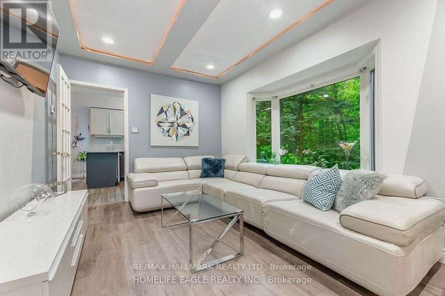 Upper - 410 CLEARMEADOW BOULEVARD Image 6