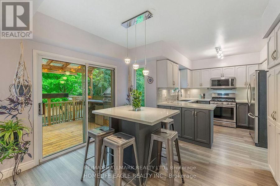 Upper - 410 CLEARMEADOW BOULEVARD Image 9