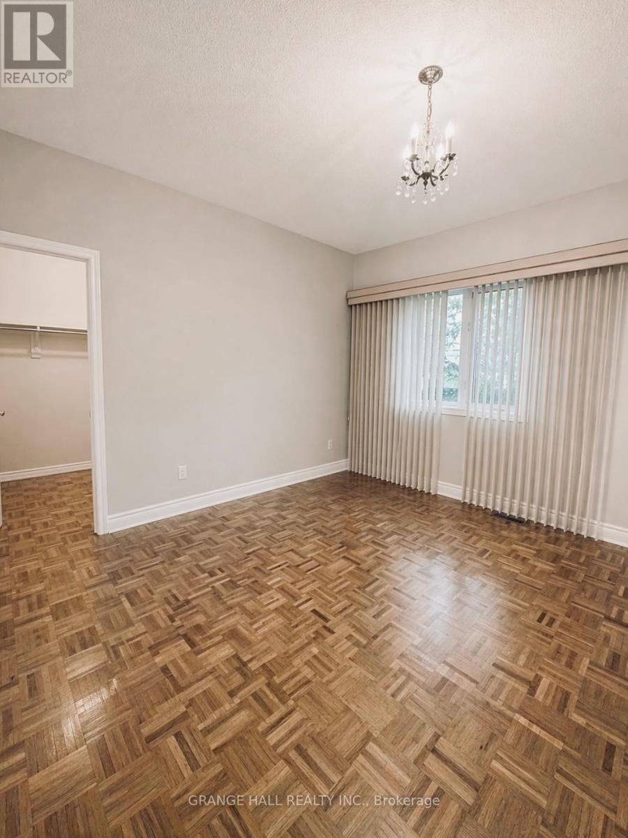 203 STARLING BOULEVARD Image 16