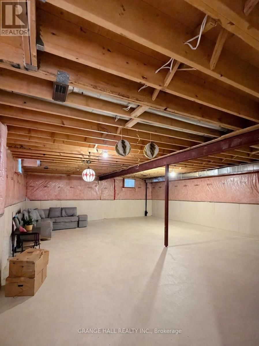 203 STARLING BOULEVARD Image 32