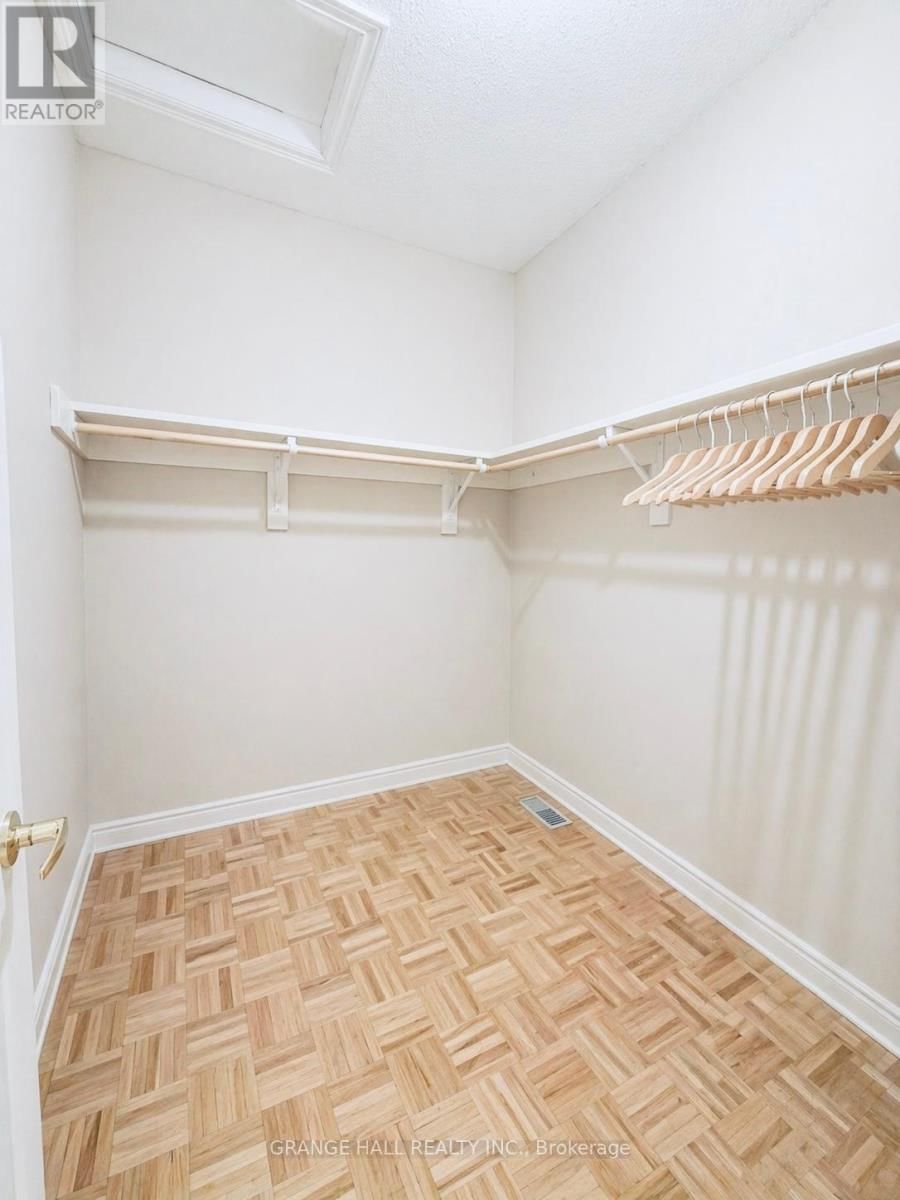 203 STARLING BOULEVARD Image 7