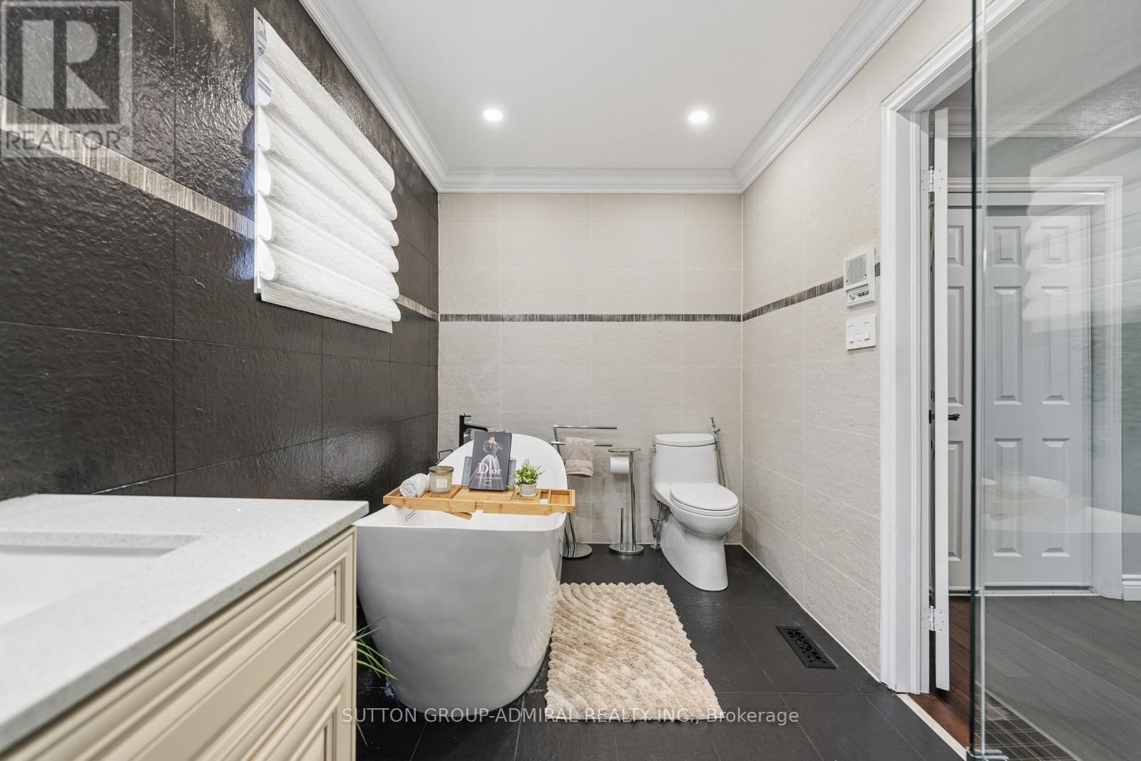 8 BEAUFORT HILLS ROAD Image 21