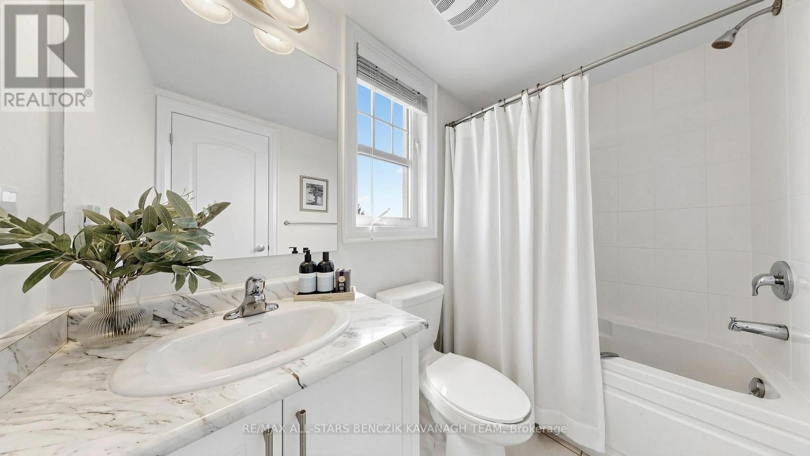 22 BAKER HILL BOULEVARD Image 18