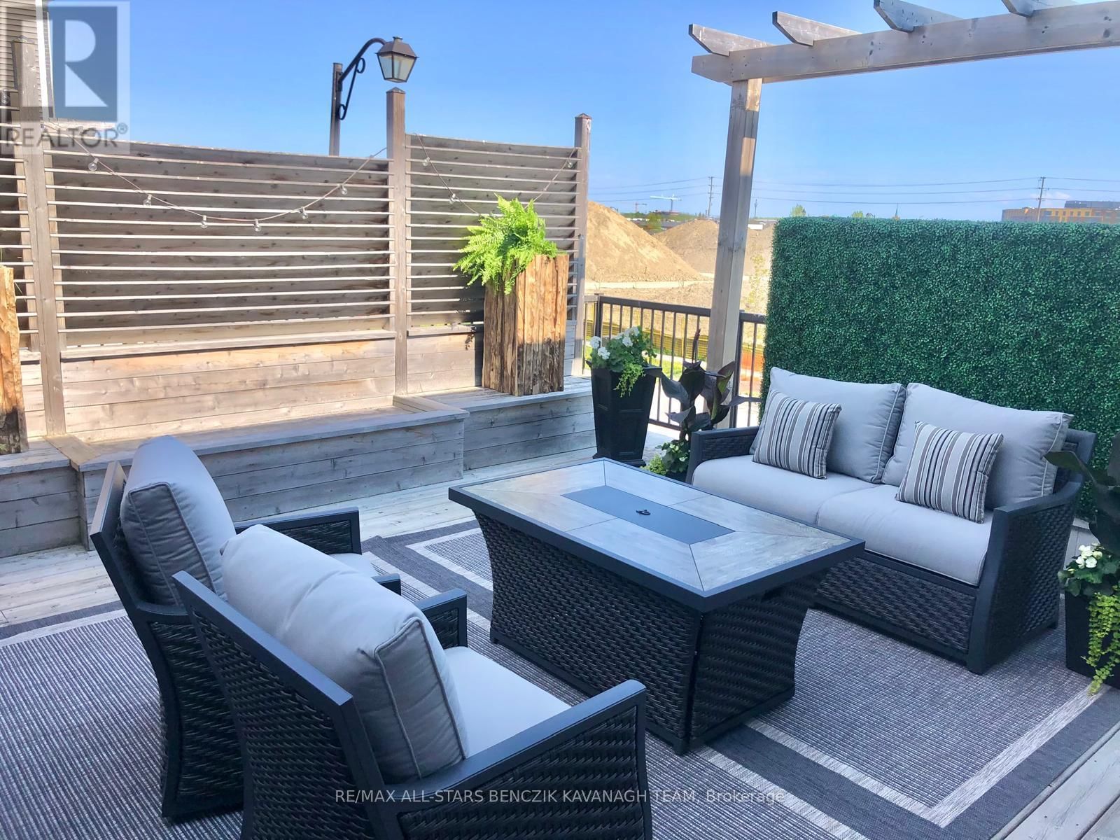 22 BAKER HILL BOULEVARD Image 31