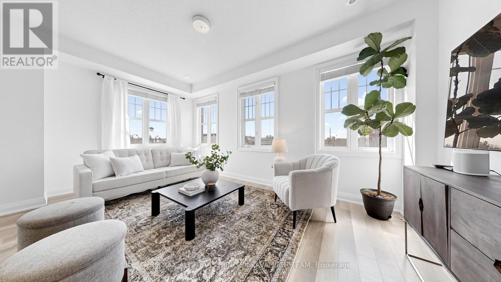 22 BAKER HILL BOULEVARD Image 9