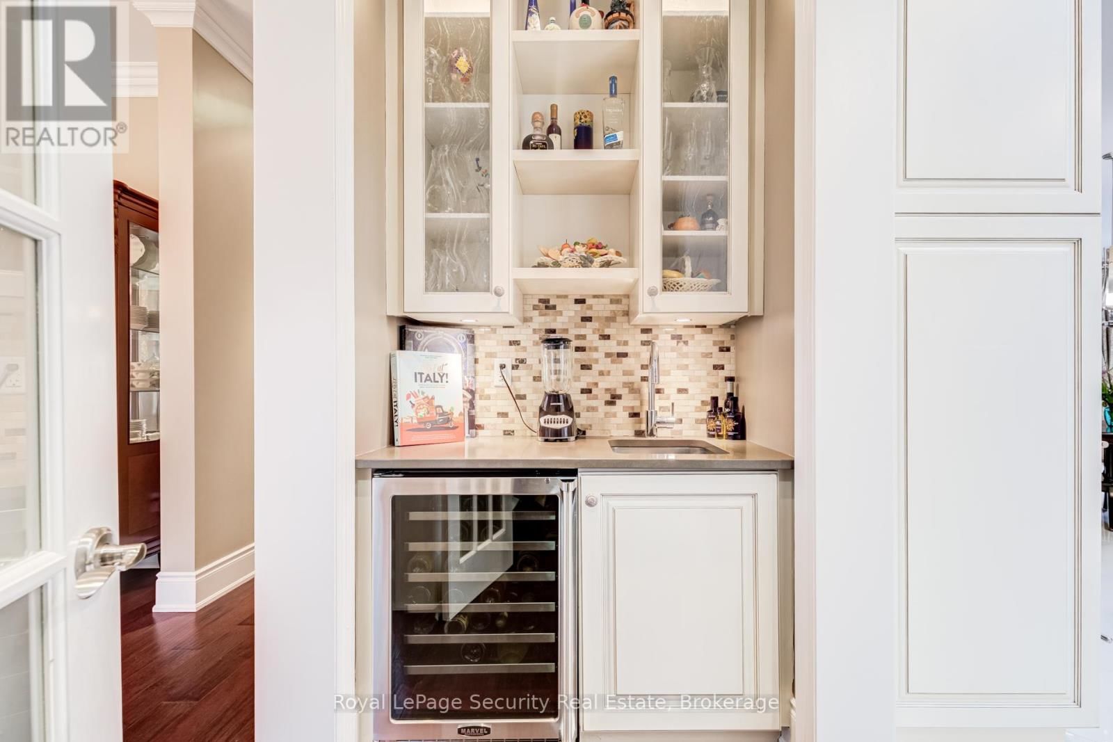 20 AUBRIETIA COURT Image 12