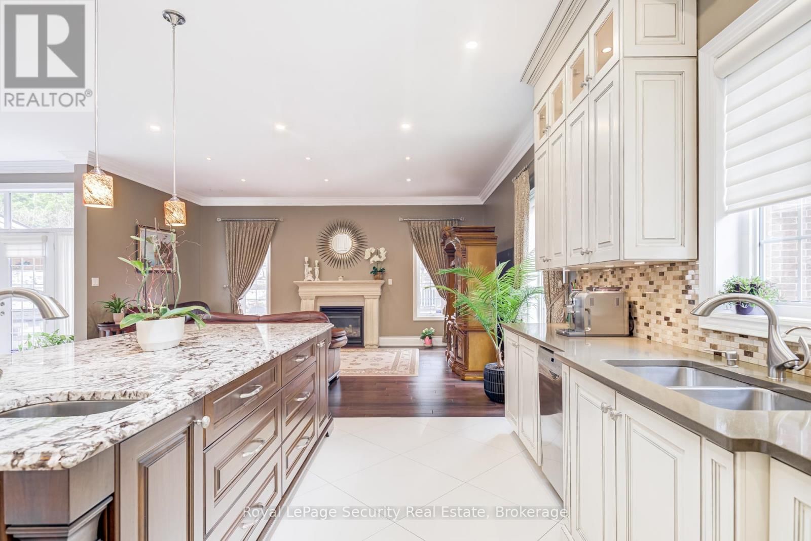 20 AUBRIETIA COURT Image 14