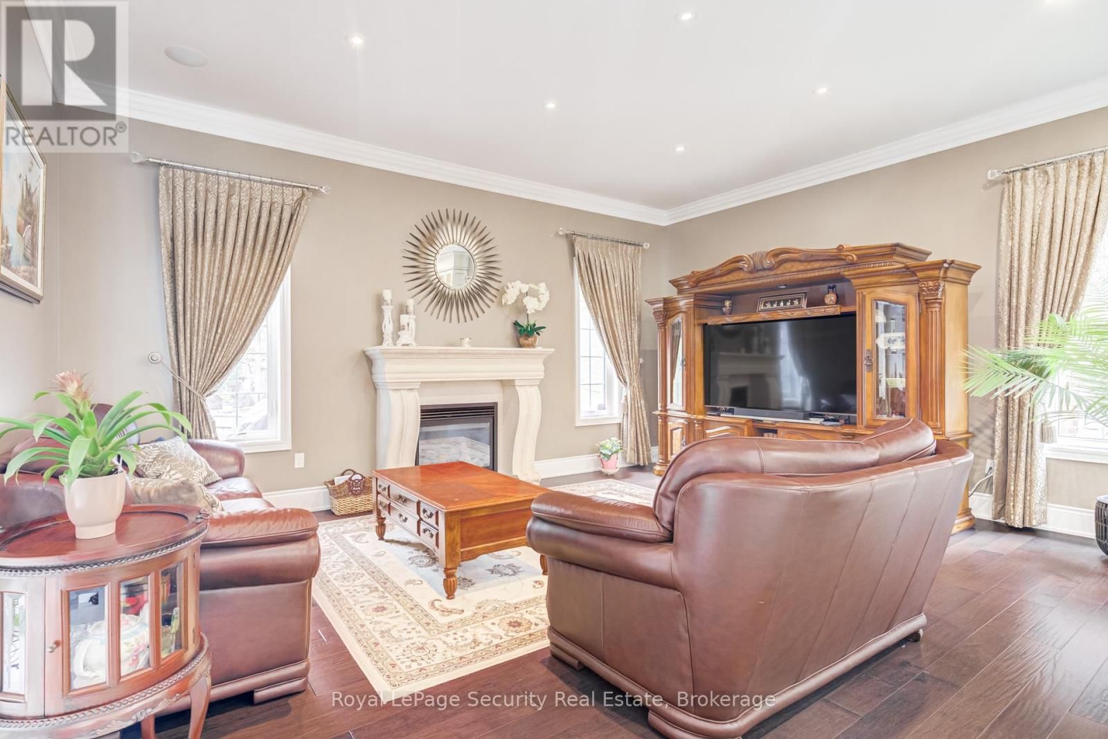 20 AUBRIETIA COURT Image 16