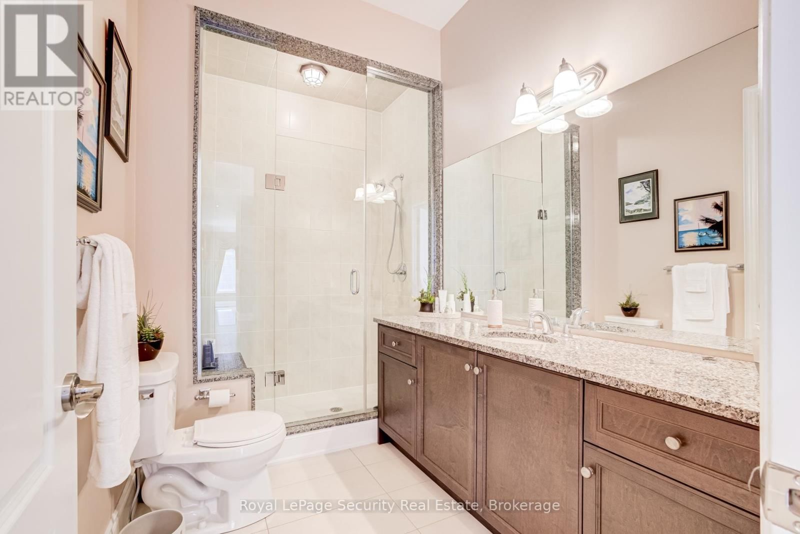 20 AUBRIETIA COURT Image 27