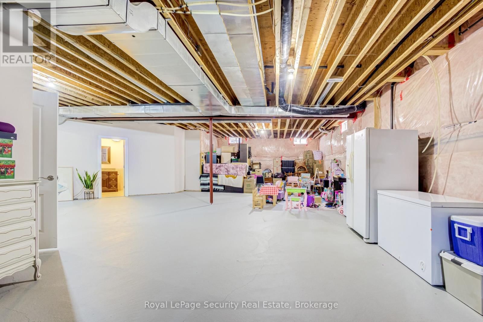 20 AUBRIETIA COURT Image 32