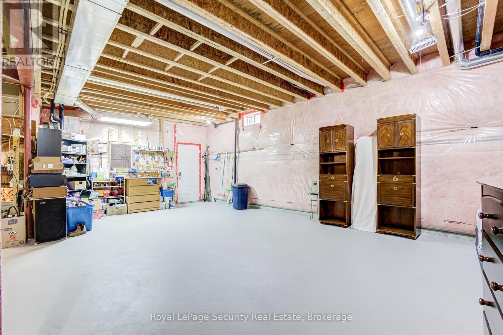 20 AUBRIETIA COURT Image 33